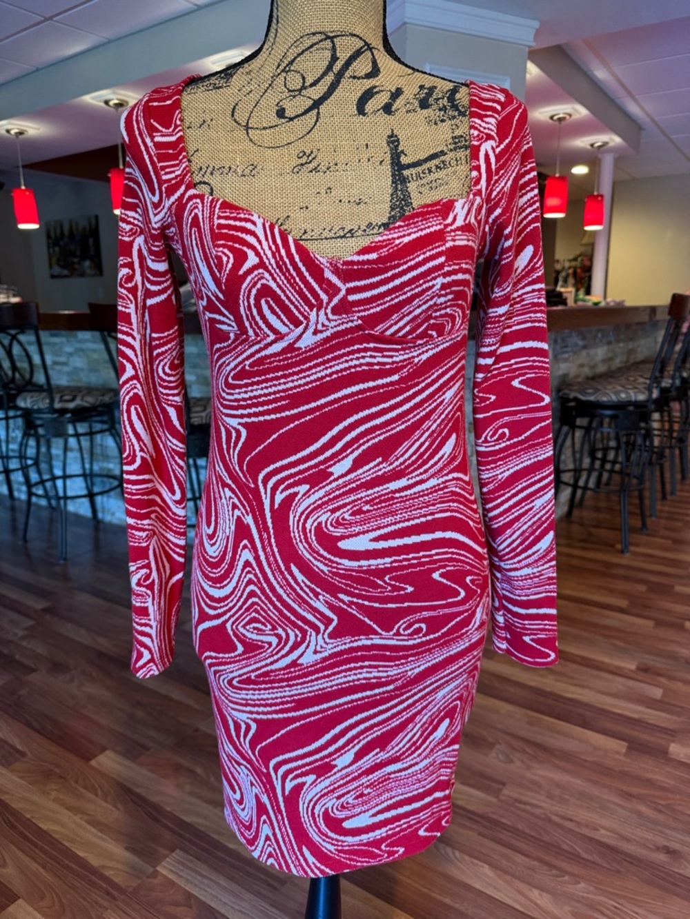 Zara size large (more a medium) red and white long sleeve fitted swirl dress